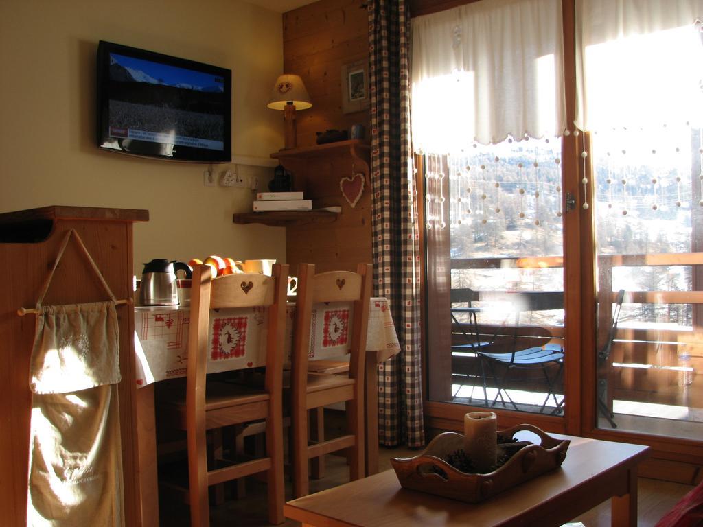 Appt Le Hameau Des Rennes 4 Etoiles Pieds Des Pistes Piscine Interieure Exterieure Appartement Vars  Buitenkant foto